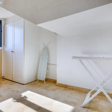 Apartment Spacious, Bright, Valley & Sea View Maisonette