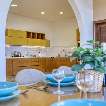 Apartment Spacious, Bright, Valley & Sea View Maisonette Xaghra