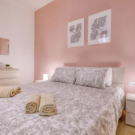 Spacious, Bright, Valley & Sea View Maisonette