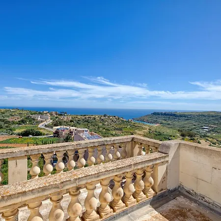 Apartment Spacious, Bright, Valley & Sea View Maisonette