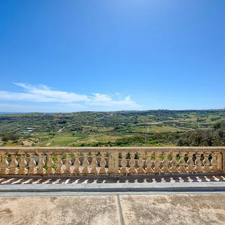 Apartment Spacious, Bright, Valley & Sea View Maisonette Xaghra