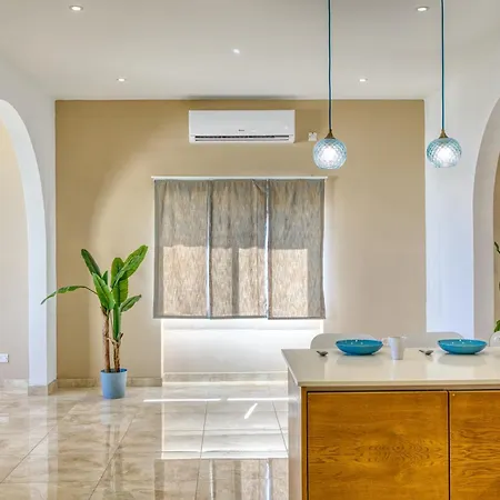 Spacious, Bright, Valley & Sea View Maisonette Xagħra
