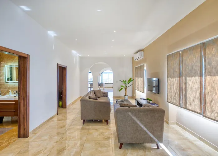 Spacious, Bright, Valley & Sea View Maisonette *