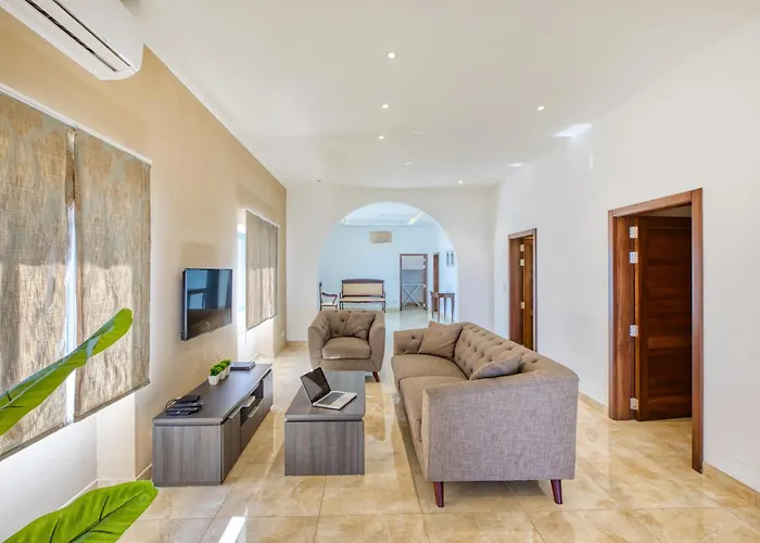 Spacious, Bright, Valley & Sea View Maisonette Xagħra