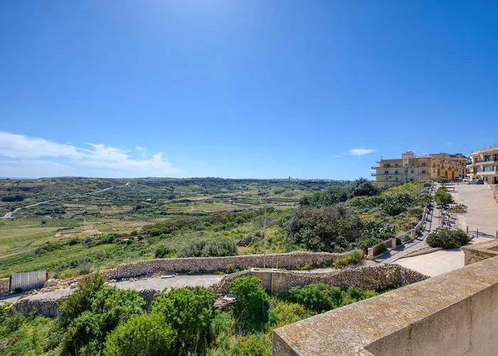 Spacious, Bright, Valley&sea View Maisonette Apartamento