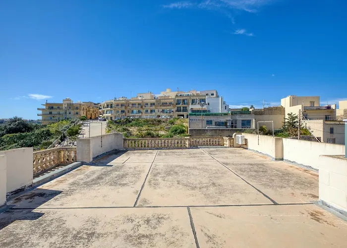 Spacious, Bright, Valley & Sea View Maisonette Appartement