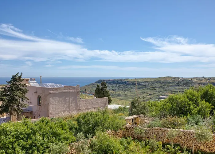 Spacious, Bright, Valley&sea View Maisonette Apartamento Xagħra