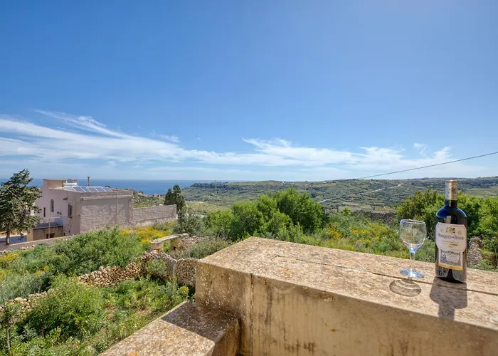 Spacious, Bright, Valley&sea View Maisonette *